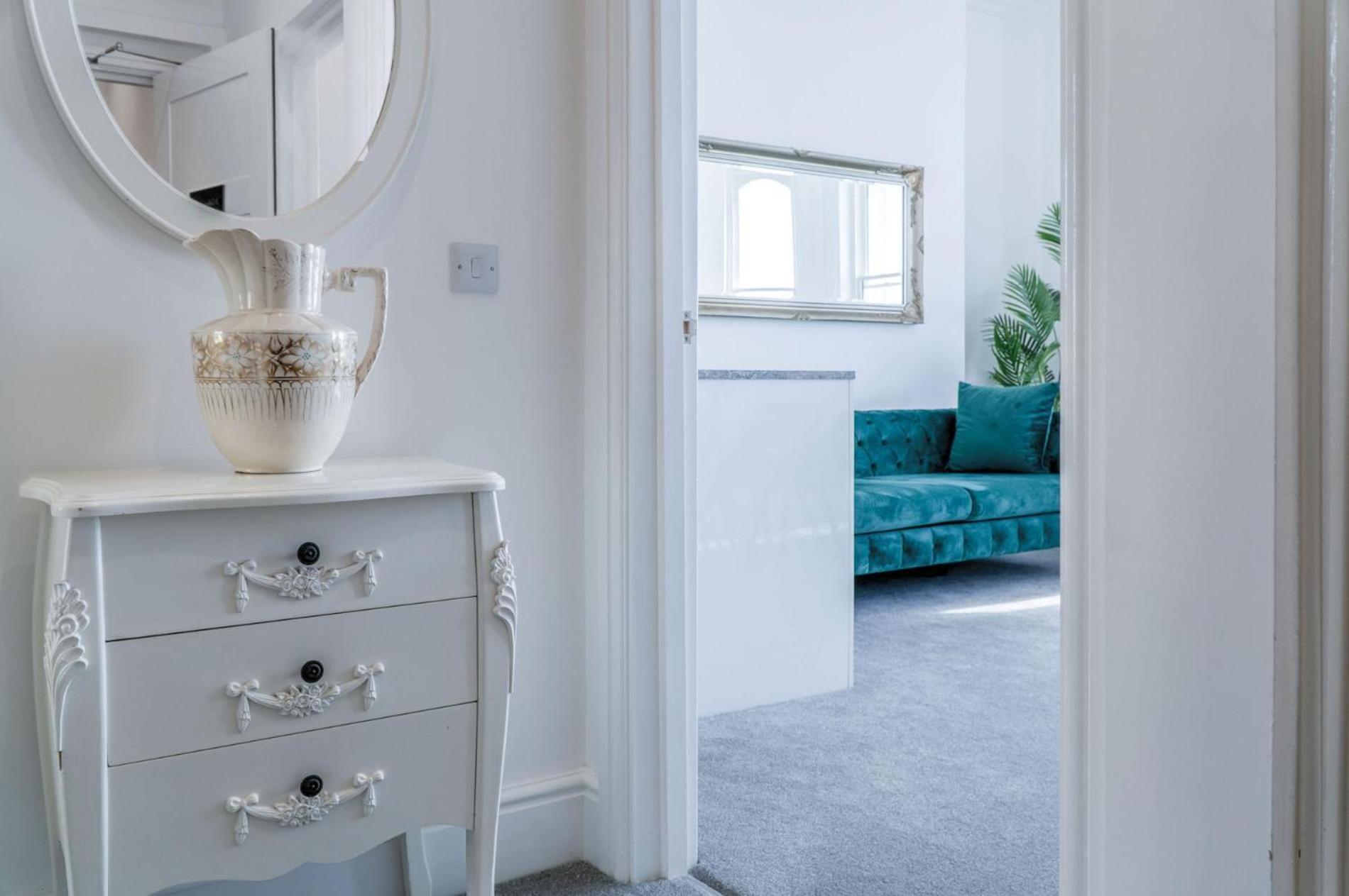 St Catherines View - 2 Bedroom - Panorama - *
