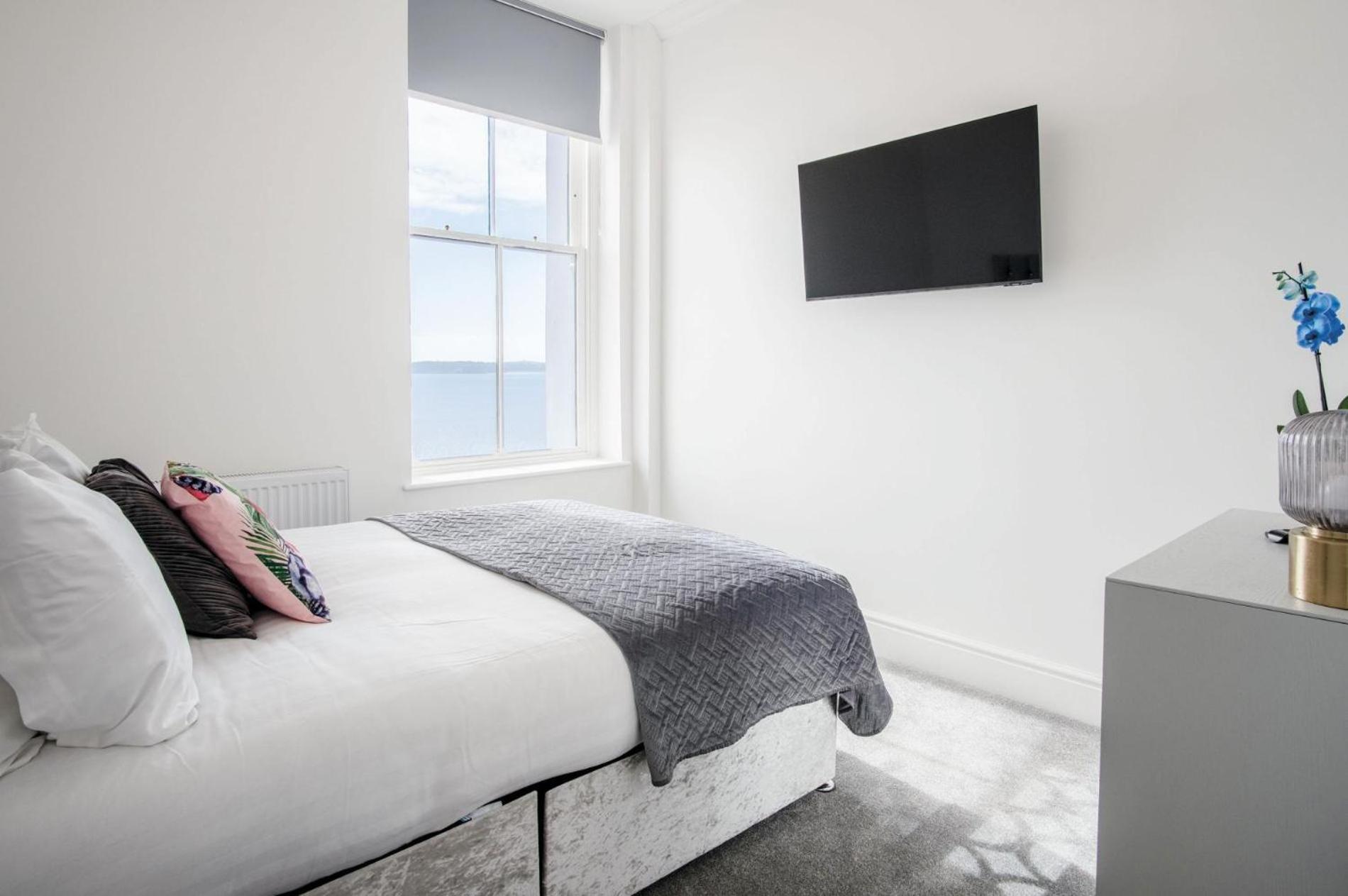 St Catherines View - 2 Bedroom - Panorama -